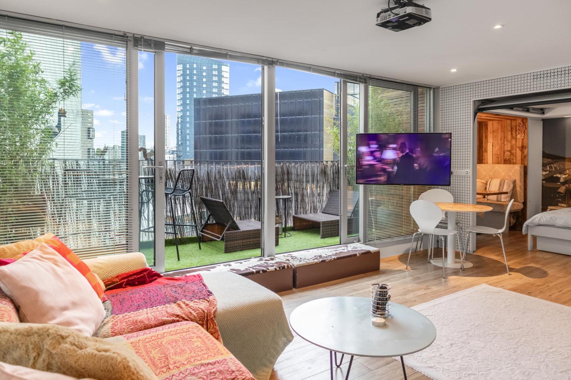 Pyjamagetaways Apartment London Exterior photo
